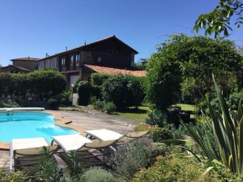 Bed and Breakfast Loft Atypique Villeneuve-de-Rivière Zewnętrze zdjęcie