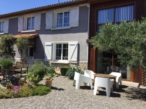 Bed and Breakfast Loft Atypique Villeneuve-de-Rivière Zewnętrze zdjęcie